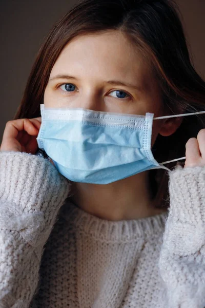 Portrait Young Woman Wearing Medical Face Mask Protect Viruses Germs — Stock Photo, Image