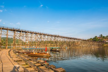 Sangkhlaburi bölgesinde, Kanchanabur ahşap köprü (Mon Köprüsü)