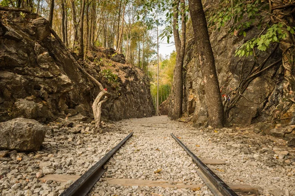 Ferrocarril de la Muerte, Ferrocarril viejo en el paso Hellfire, Kanchanaburi —  Fotos de Stock