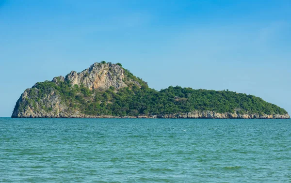 The bay of Ao Manao beach at Prachuap Khiri Khan, Thailand — Stock Photo, Image