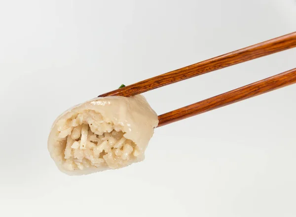 Steamed Dumpling stuffed with Garlic Chives and Taro and bamboo — Stock Photo, Image