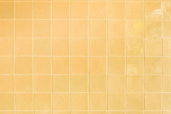 Fond et texture des vergetures fissurées sur vitrage jaune — Photo
