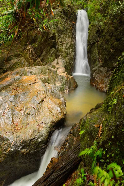 Beautiful of Bangpae waterfall at Phuket province Thailand. — Stock Photo, Image