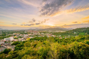 Khao Rang Phuket bakış açısı şehir günbatımı, Phuket ili, T