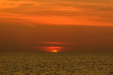 Gün batımında ile Nai Yang Beach, Phuket Eyaleti, bu manzara