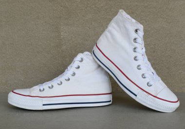 Spor beyaz spor ayakkabı ayakkabı beyaz arka plan üzerinde Vintage tarzı