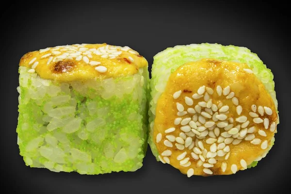 Cocina japonesa con arroz de sushi — Foto de Stock