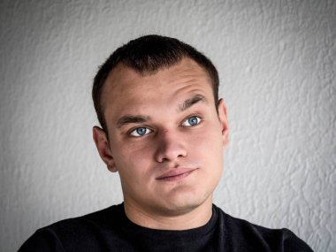 duygu adam gösterir