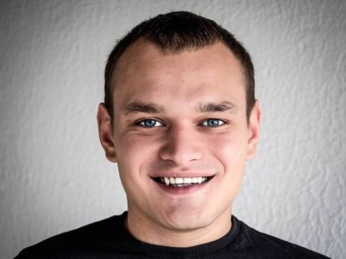 duygu adam gösterir