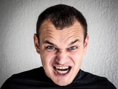 duygu adam gösterir