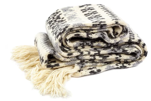 Sciarpa lavorato a maglia variopinto su uno sfondo bianco . — Foto Stock