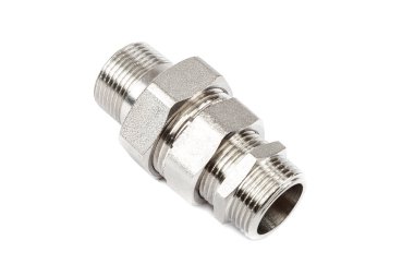 Kaplin, beyaz arka plan üzerinde bir adapte sıhhi tesisat metal.