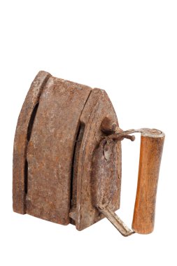 Beyaz bir arka plan üzerinde izole eski demir