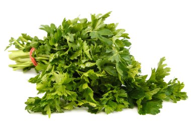 Beyaz arka planda izole edilmiş bir sürü taze maydanoz..