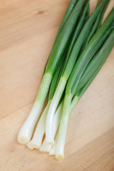 Fresh Green Onions Wooden Background — Stock Photo, Image