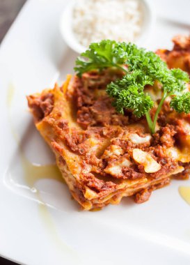 Et Lasagn gıda ev yapımı