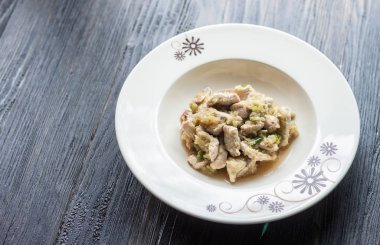 kızarmış tavuk, biber, kereviz