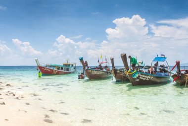 Krabi Thailand - Krabi: Krabi Tayland 24/04/2017 yer Tup Island Beach Deniz Manzaralı Krabi Tayland Beach Deniz Manzaralı
