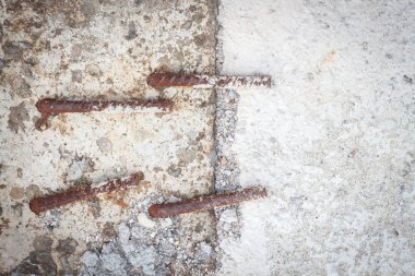 Kat çimento ve demir çekirdek