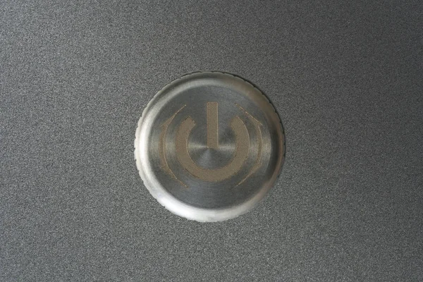 Alüminyum tabak üzerindeki güç düğmesini — Stok fotoğraf