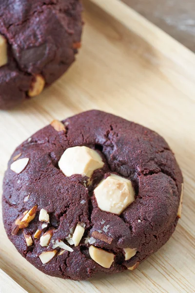 Soft cookie with almond