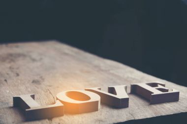 aşk kavramı, Sevgililer içinde kırmızı kalp ' günü kartı kopya alanı ile