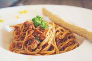 Spaghetti al sugo pomodoro basilico