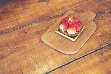 çilek peynir pasta üzerinde tablo Cafe