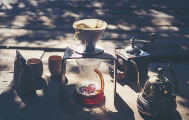 Damla demlemek kahve kafein filtre lezzet kupa Kupası kavramı