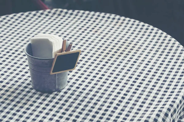 Минимальный Горшок Столе Кафе — стоковое фото