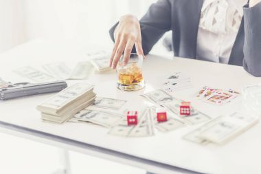 iş yolsuzluk kavramı para ile