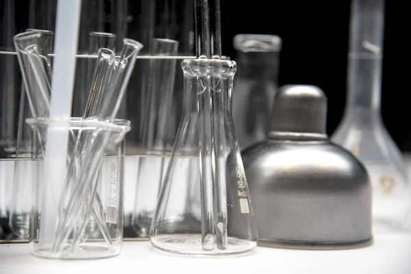 Скляне Обладнання Наукових Експериментів — стокове фото