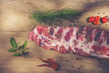 Otlar kavrulmuş Domuz kaburga