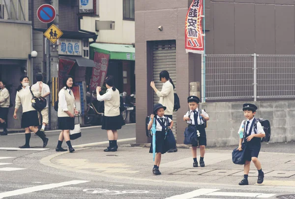 Kyoto Japão Abril 2017 Jovens Estudantes Japoneses Estão Voltando Ensino — Fotografia de Stock