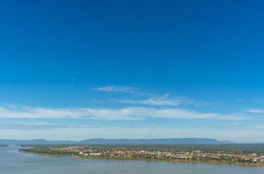Dağ zirveleri doğa manzarası
