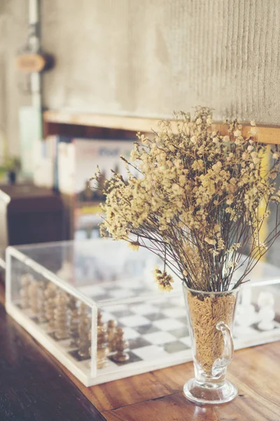 Vintage saksıyı kahve Cafe