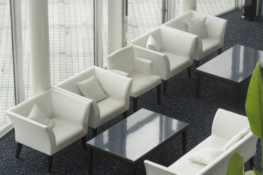 Yemek masası otelin kahvaltı salonunda yer almaktadır..