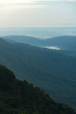 tropikal dağlar katmanları doğa manzara görünümü, Khao Yai Milli Parkı Tayland, arka plan veya duvar kağıdı hakkında kullanmak için