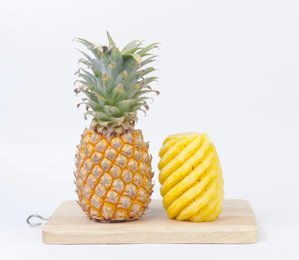 Ananas Isoliert Auf Weiß — Stockfoto