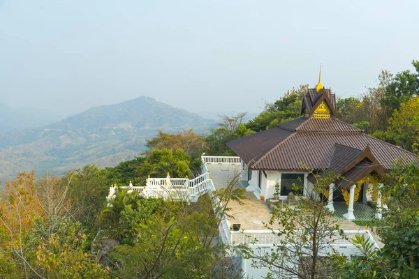 Thai Temple Top Mountain — 图库照片