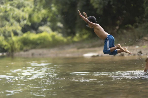 Mandalay Myanmar Circa September 2015 Burmar Teenager Jumping River — 图库照片
