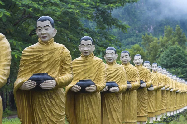 Burmese Buddha Statues Outdoors — Stock Photo, Image