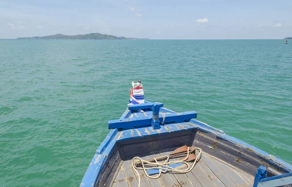 Rayong Thailand Jan Неопознанная Рыбацкая Лодка Неопознанными Пассажирами Путешествующими Лодке — стоковое фото