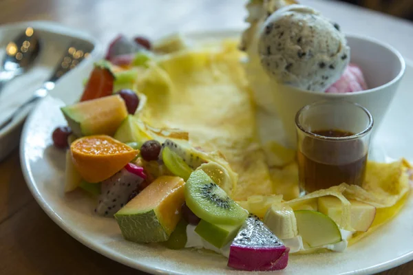 Dondurmalı meyve krep