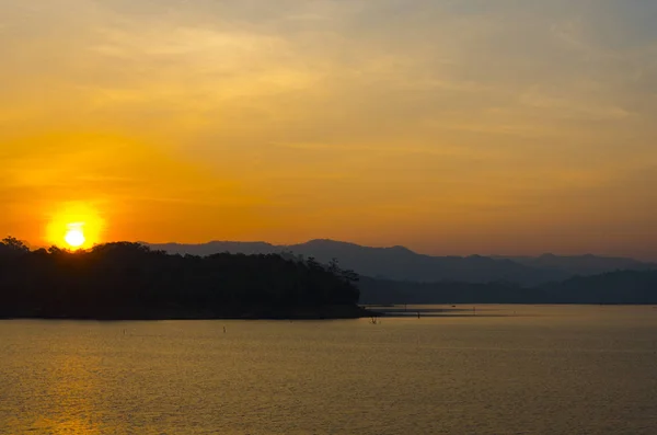 Tramonto Lago Tropicale Kanchanaburi Thailandia — Foto Stock