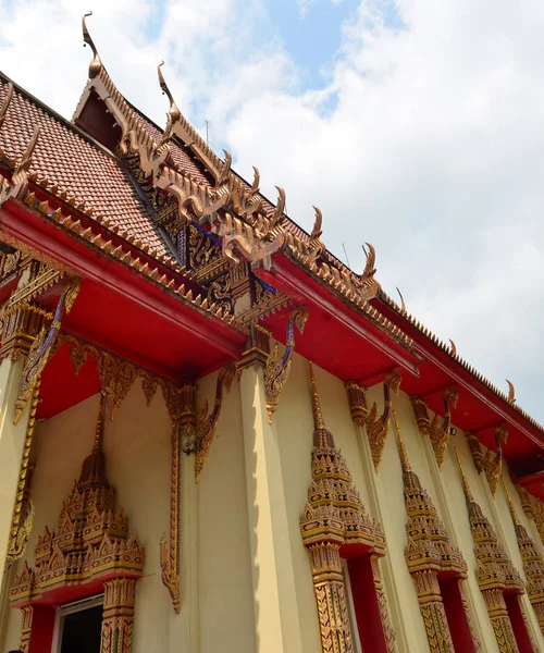 View Beautiful Thai Temple — стоковое фото