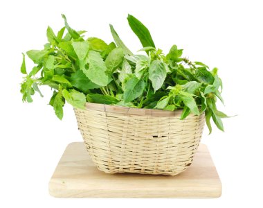 Beyaz izole sebze sepeti