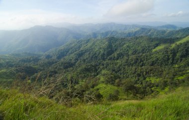 dağ ve bulut içinde kanchanaburi, khao chang peuk, Tayland