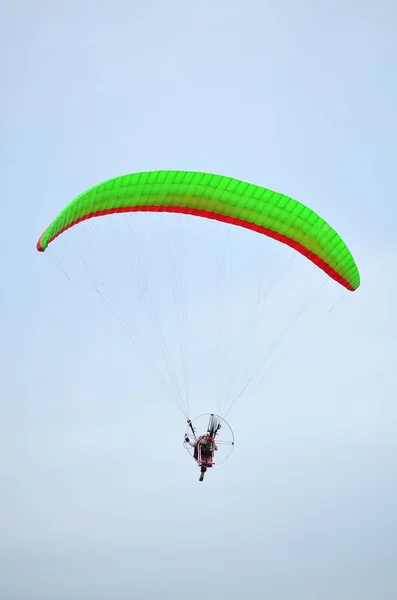 Paraglider Moto Pada Bluesky — Stok Foto