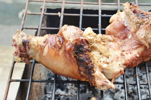 Barbecued Suckling Pig Grill — 图库照片